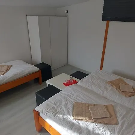 Gyarmati Vendeghaz Privat bolig Sirok